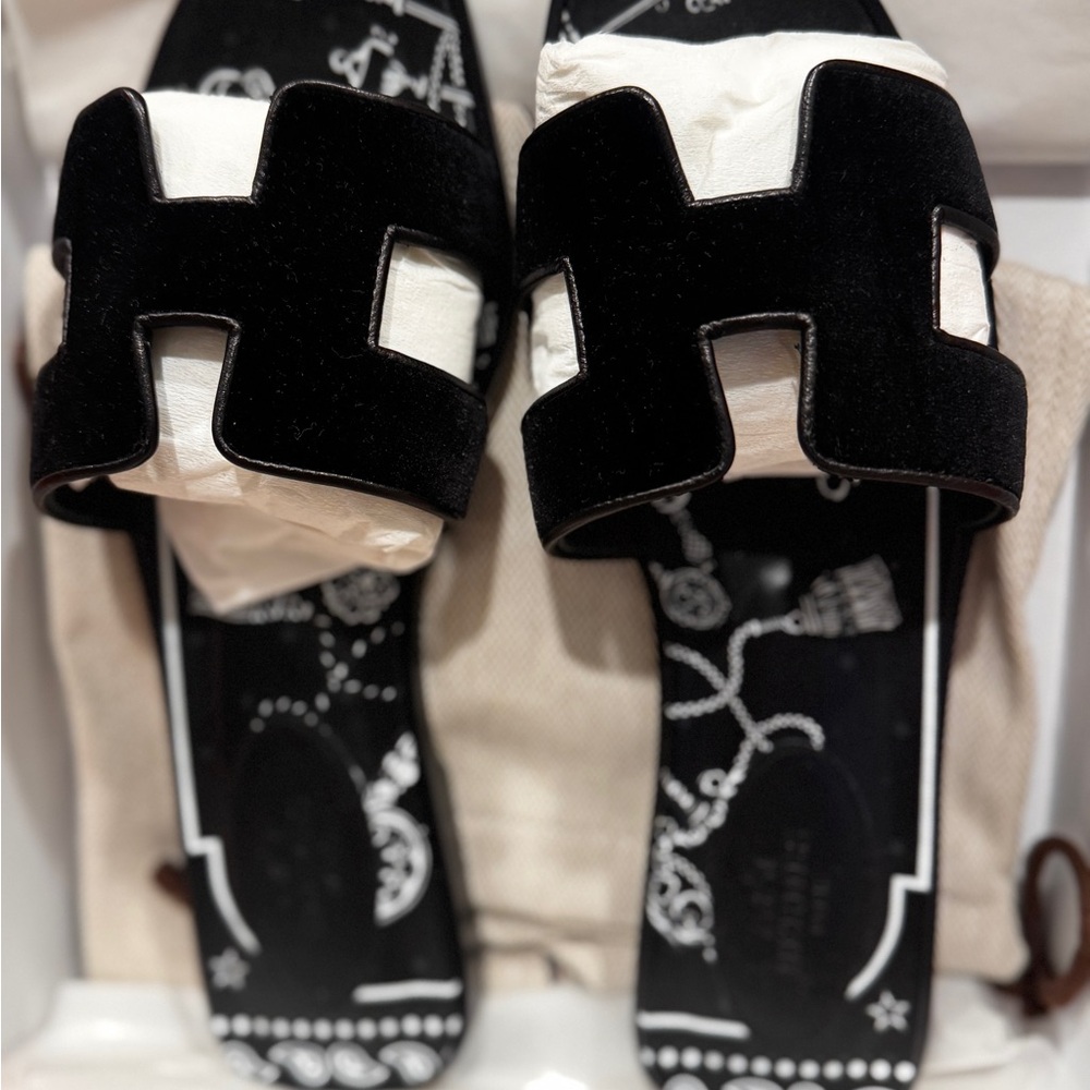 Hermes Black Women's Sandals
